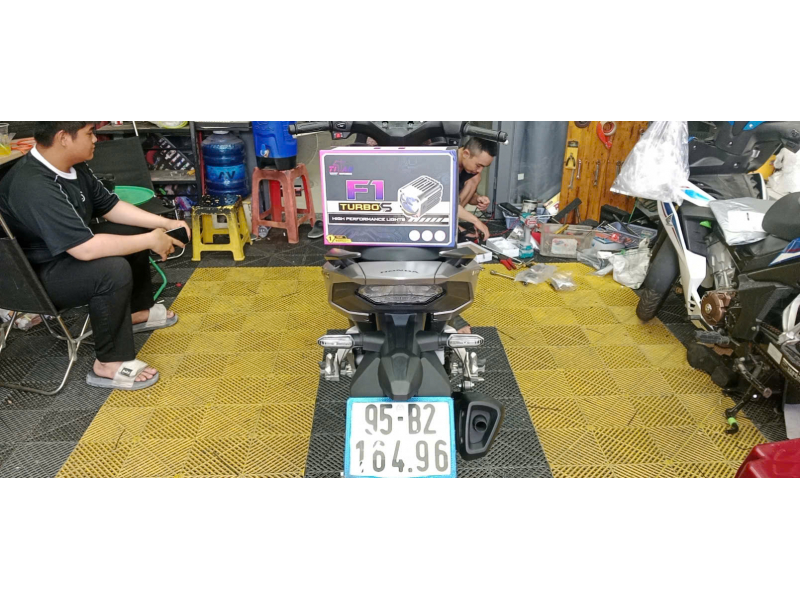 Độ đèn nâng cấp ánh sáng Trợ sáng Titan F1 Turbo S cho xe Winner X